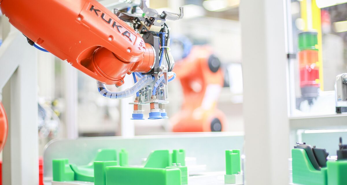 Roboterzelle zur automatisierten Endmontage von Automobilkunststoffteilen, geplant, entwickelt, programmiert und erstellt durch die Framat GmbH 