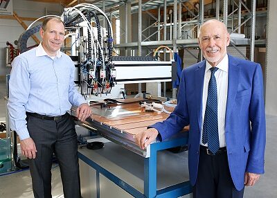 Geschäftsführer der Heinz Soyer Bolzenschweißtechnik GmbH Heinz So-yer (links) mit seinem Vater und Firmengründer Heinz Soyer sen.