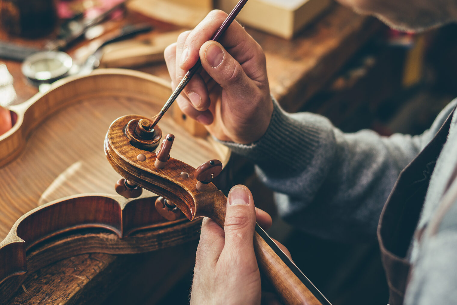 Handwerk, Musikinstrumente, Geschäftsparntersuche, Geschäftskontakte, Unternehmerreisen